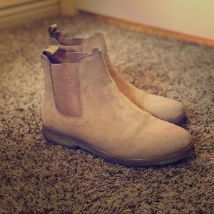 Urban Outfitters Chelsea Boots